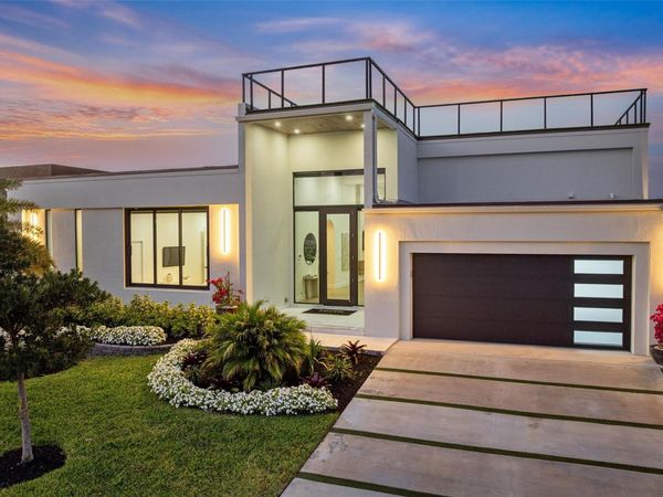 2221 NE 19th St, Fort Lauderdale, FL 33305