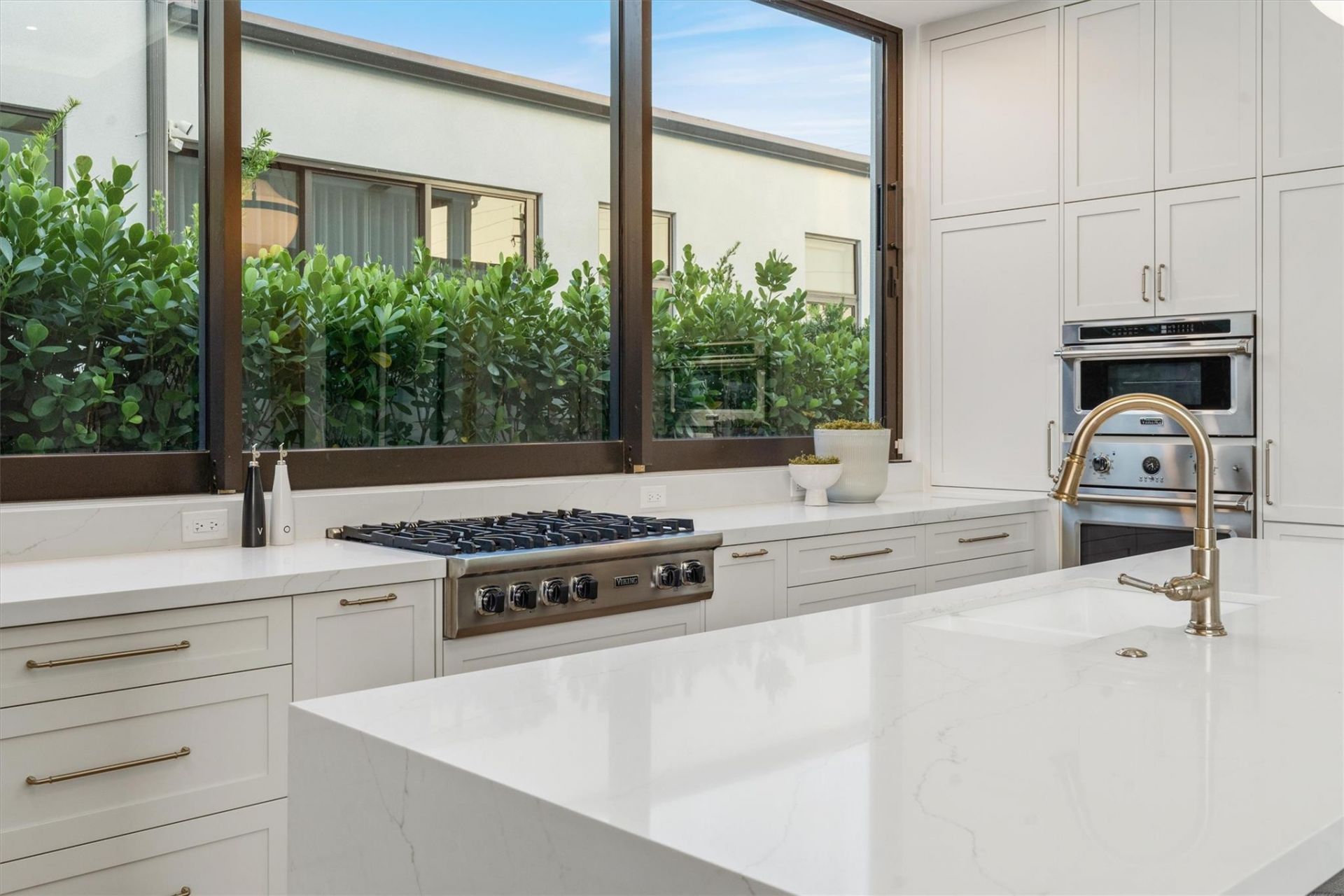 2221 NE 19th Street, Fort Lauderdale, FL 33305 Photo
