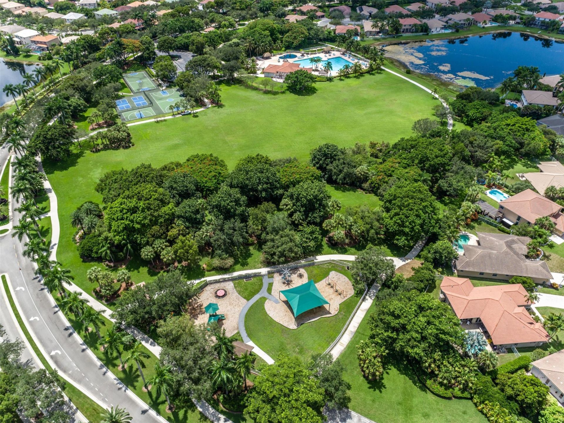 4042 Pinewood Lane, Weston, FL 33331 Photo