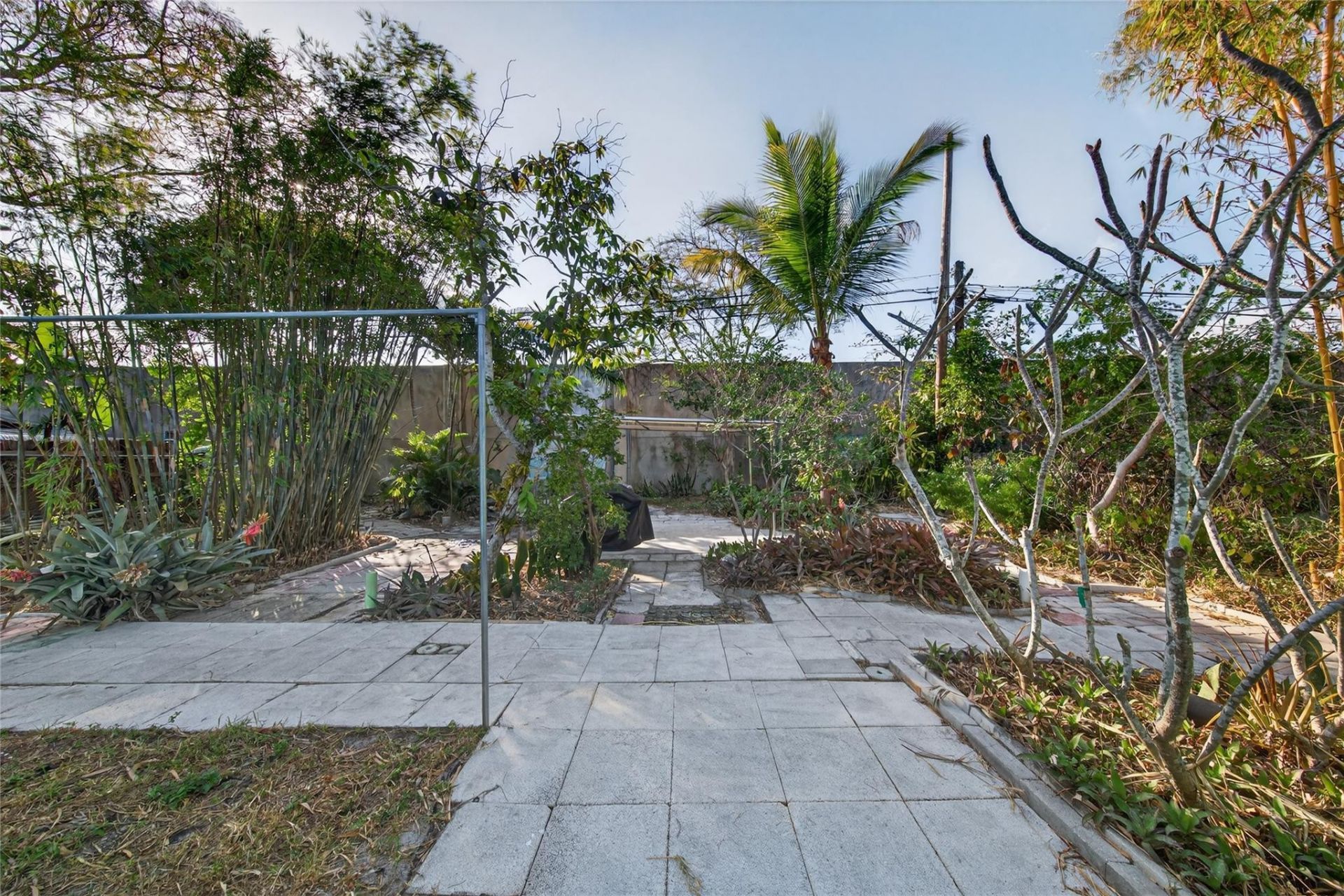 1802 Lauderdale Manor Drive, Fort Lauderdale, FL 33311 Photo