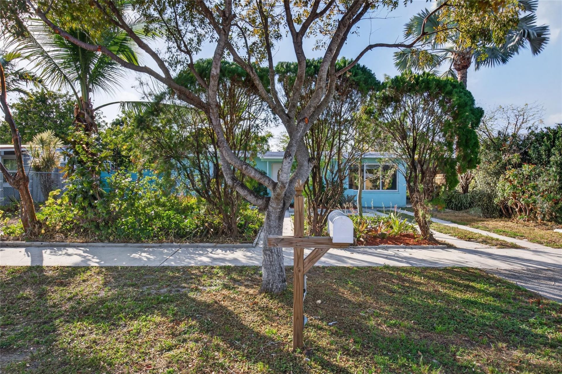 1802 Lauderdale Manor Drive, Fort Lauderdale, FL 33311 Photo