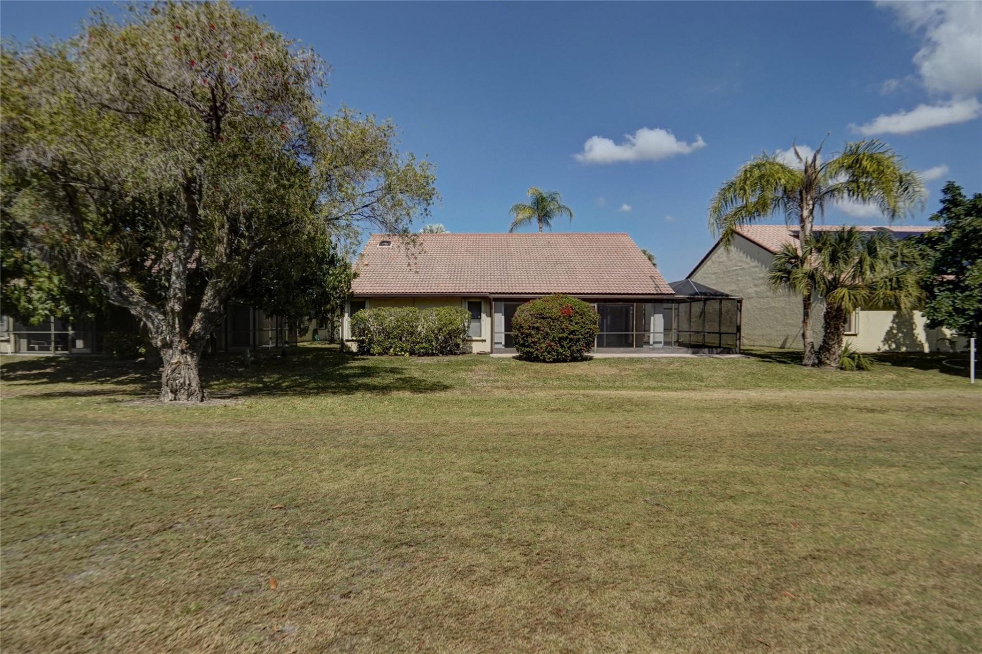 7004 Golf Pointe Circle, Tamarac, FL 33321 Photo