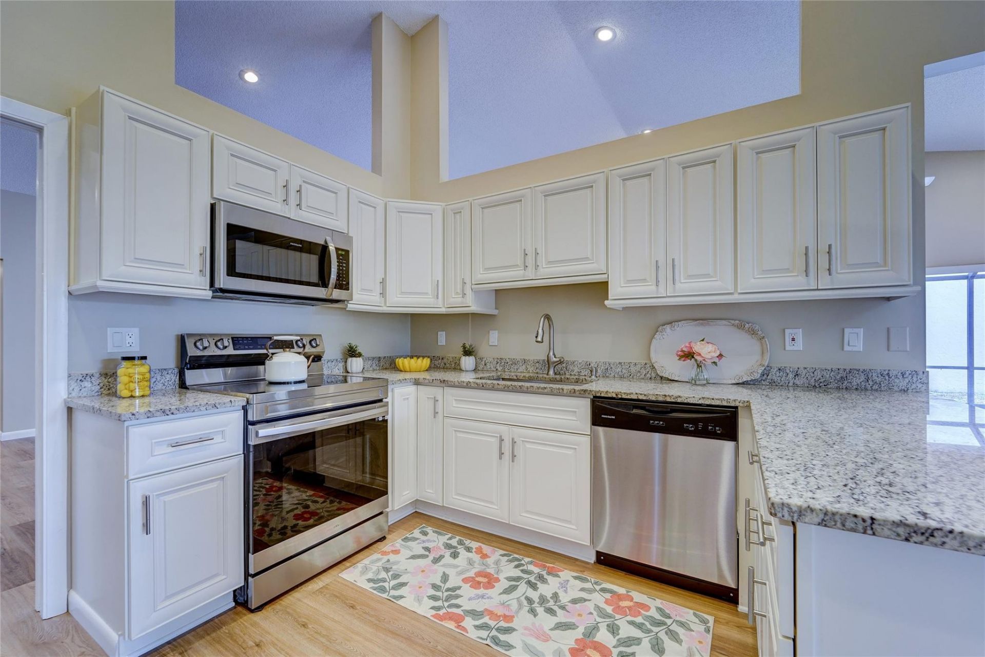 7004 Golf Pointe Circle, Tamarac, FL 33321 Photo