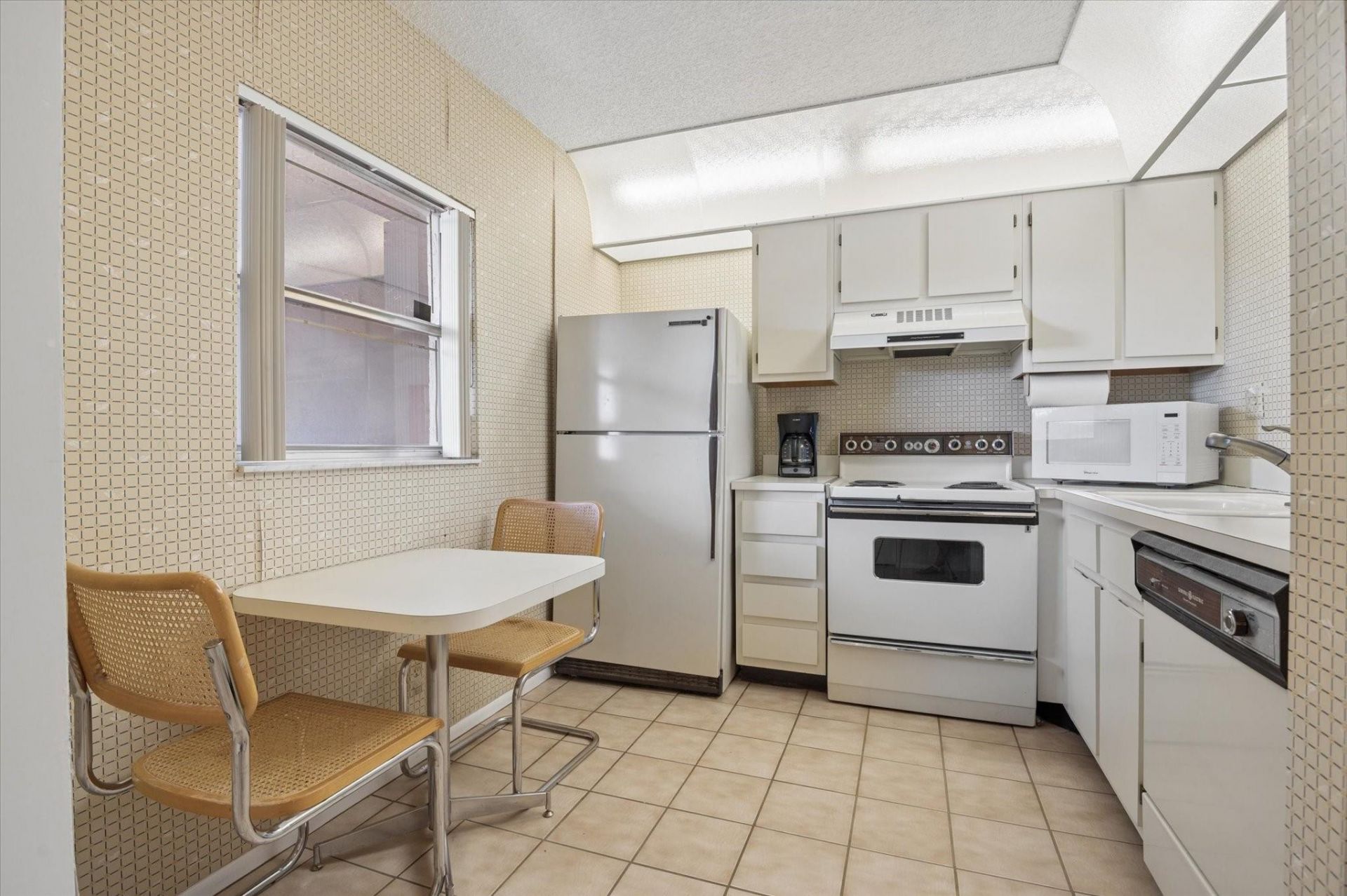 7368 Woodmont Avenue, Unit 203, Tamarac, FL 33321 Photo