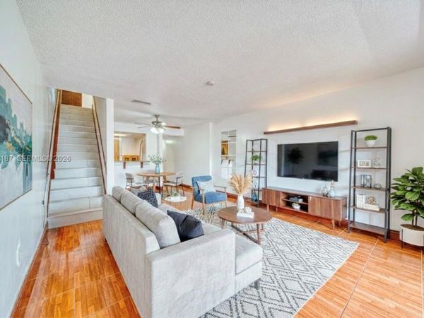 840 SW 105th Ave, Unit 318, Miami, FL 33174