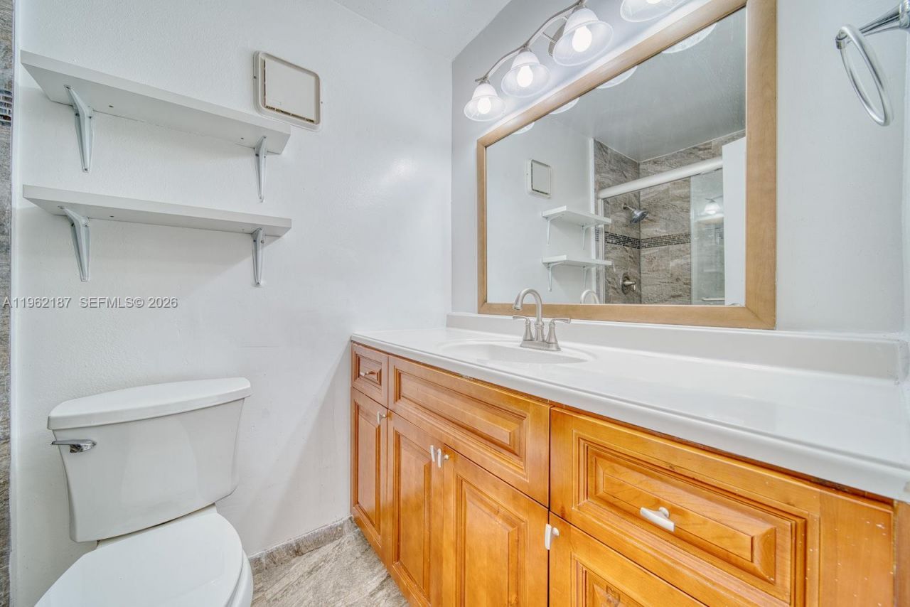 840 SW 105th Ave, Unit 318, Miami, FL 33174 Photo