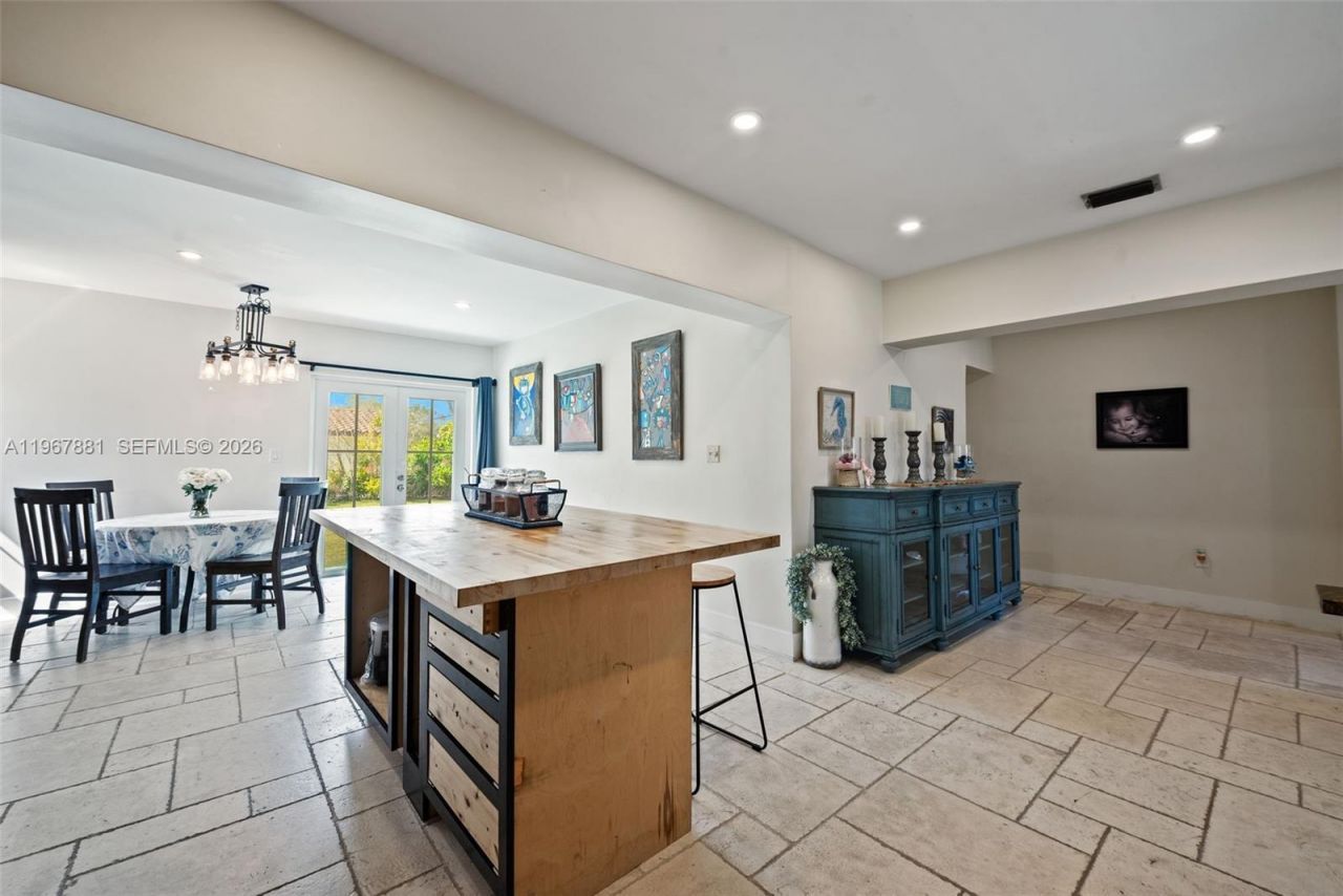 296 Navajo St, Miami Springs, FL 33166 Photo