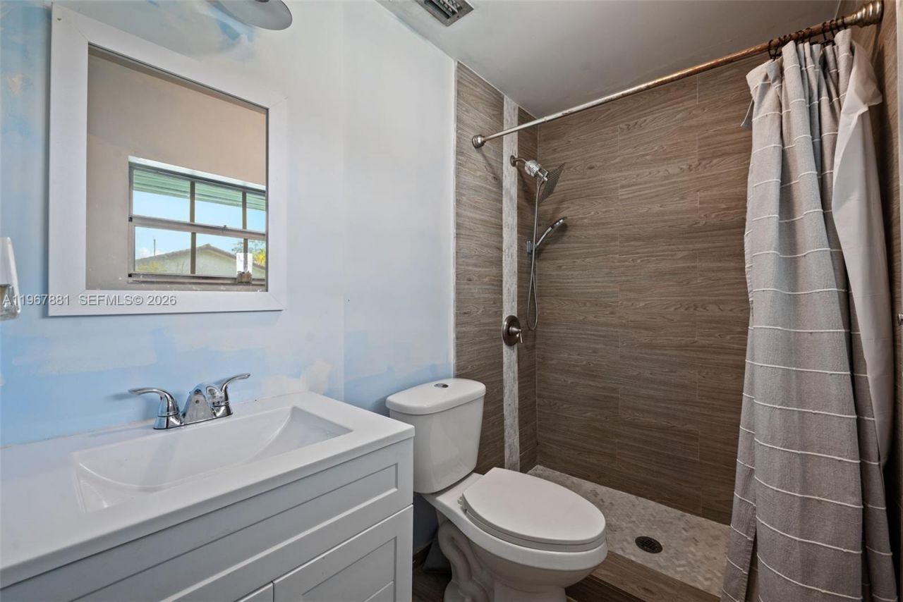 296 Navajo St, Miami Springs, FL 33166 Photo