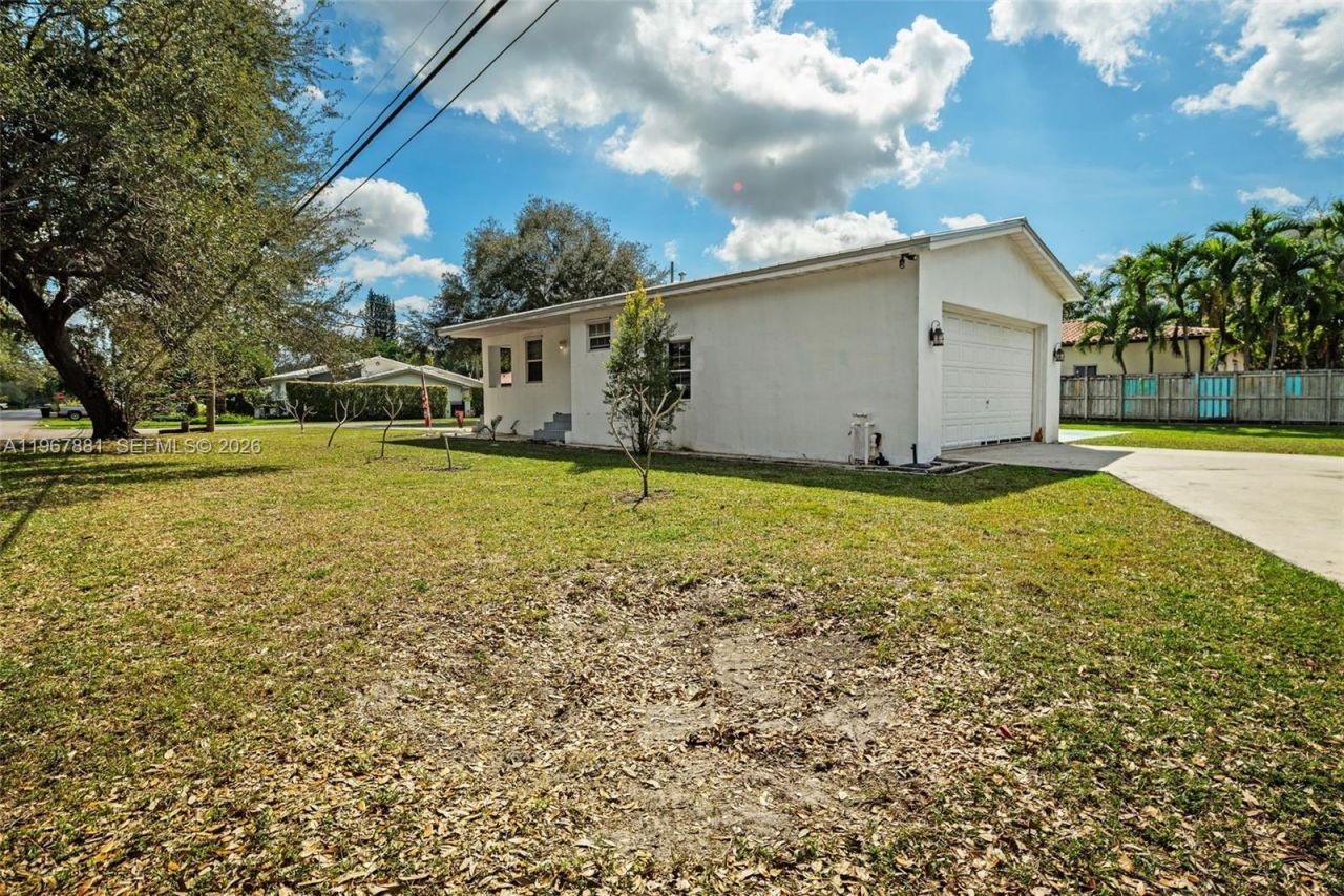 296 Navajo St, Miami Springs, FL 33166 Photo