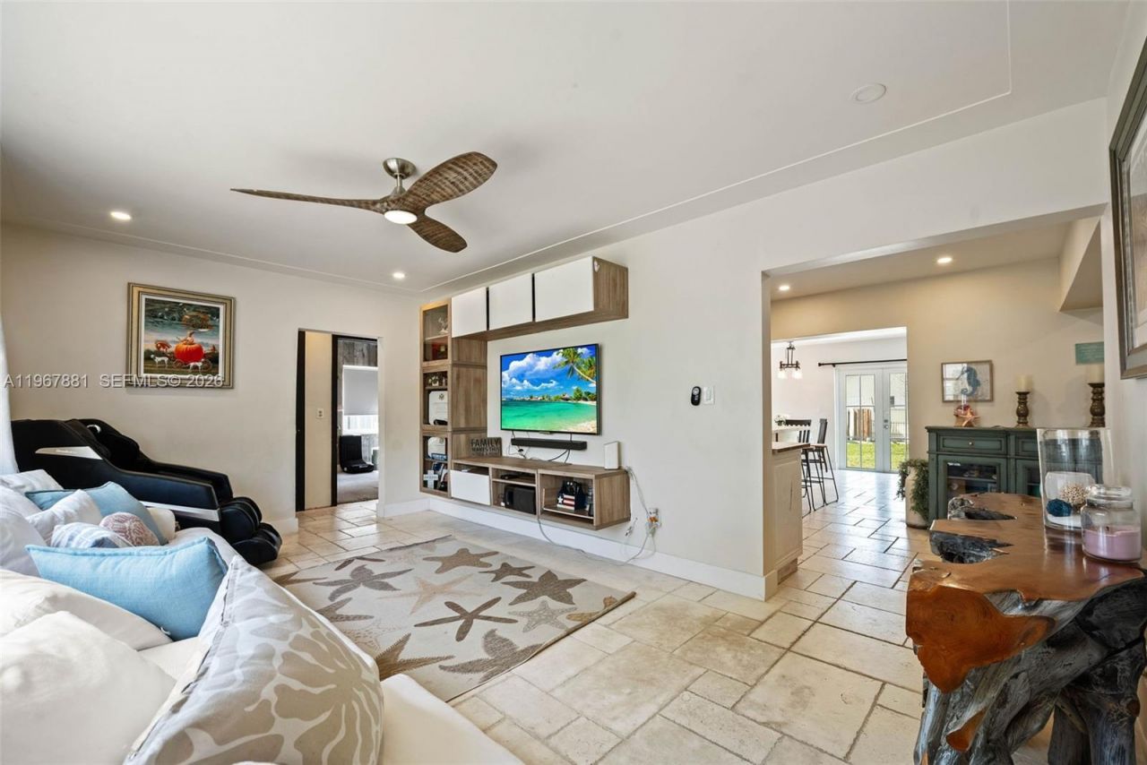 296 Navajo St, Miami Springs, FL 33166 Photo