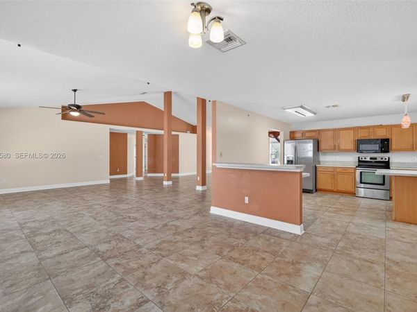 6762 NW Daffodil Ln, Port St. Lucie, FL 34983