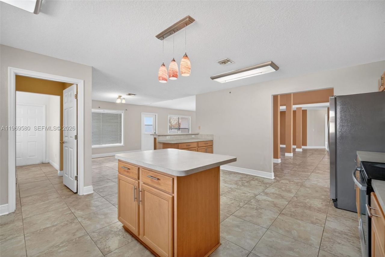 6762 NW Daffodil Ln, Port Saint Lucie, FL 34983 Photo