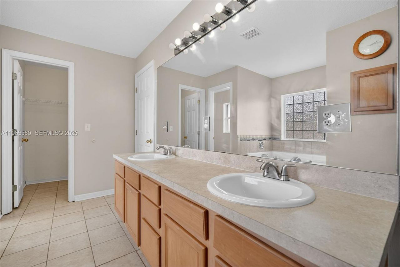 6762 NW Daffodil Ln, Port Saint Lucie, FL 34983 Photo