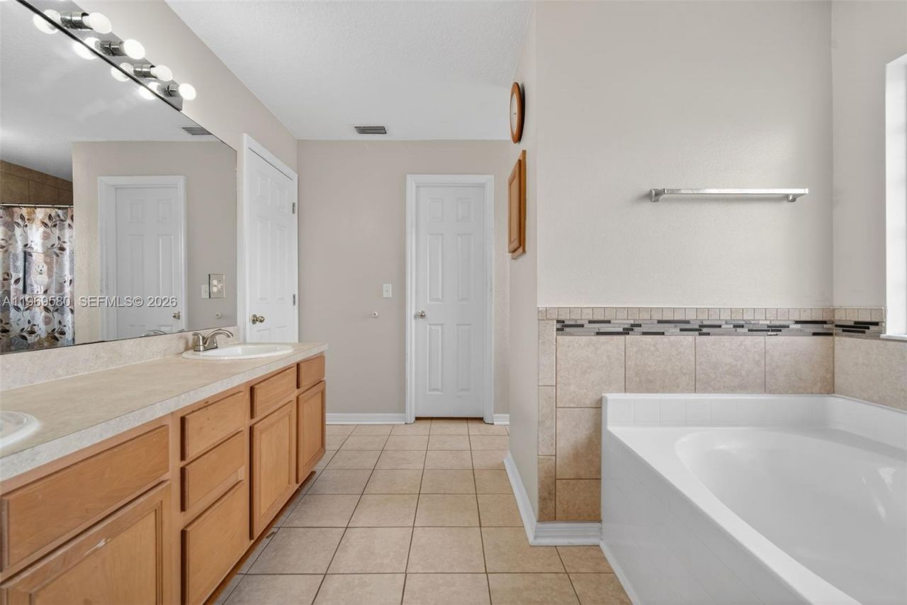 6762 NW Daffodil Ln, Port Saint Lucie, FL 34983 Photo