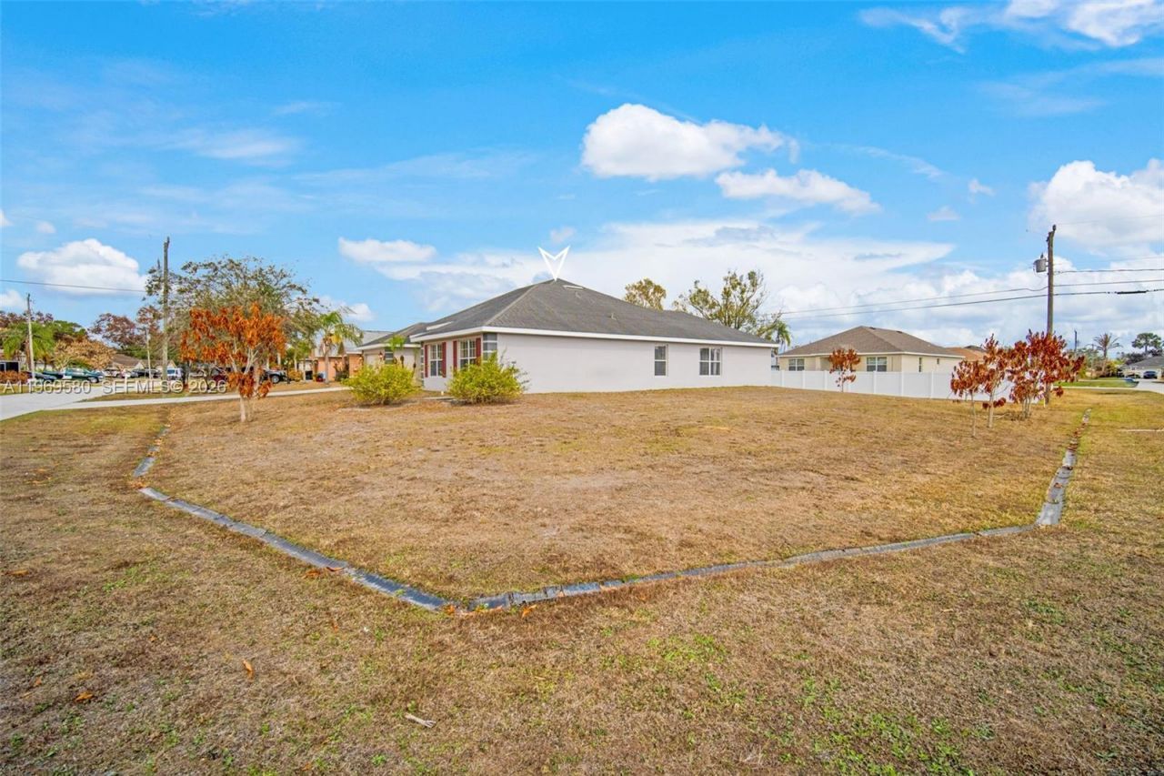 6762 NW Daffodil Ln , Port Saint Lucie, FL 34983 Photo