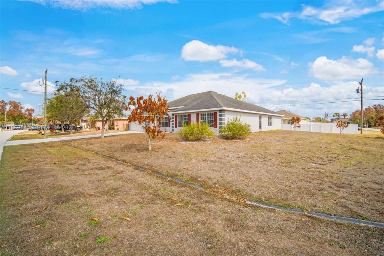 6762 NW Daffodil Ln, Port Saint Lucie, FL 34983 Photo