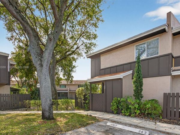 1343 Sussex Dr, North Lauderdale, FL 33068
