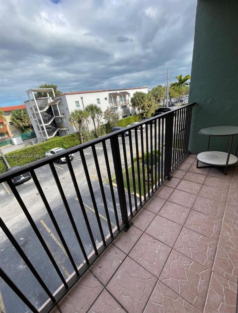 4275 NW South Tamiami Canal Dr, Unit 2-312, Miami, FL 33280 Photo