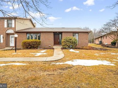 3818 LARABY DRIVE, HARRISBURG, PA 17110