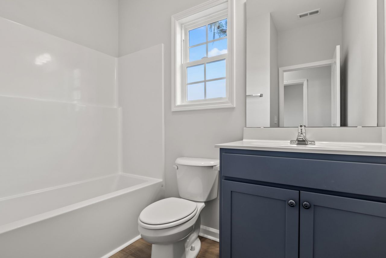 1001 Oakley St. Photo 12
