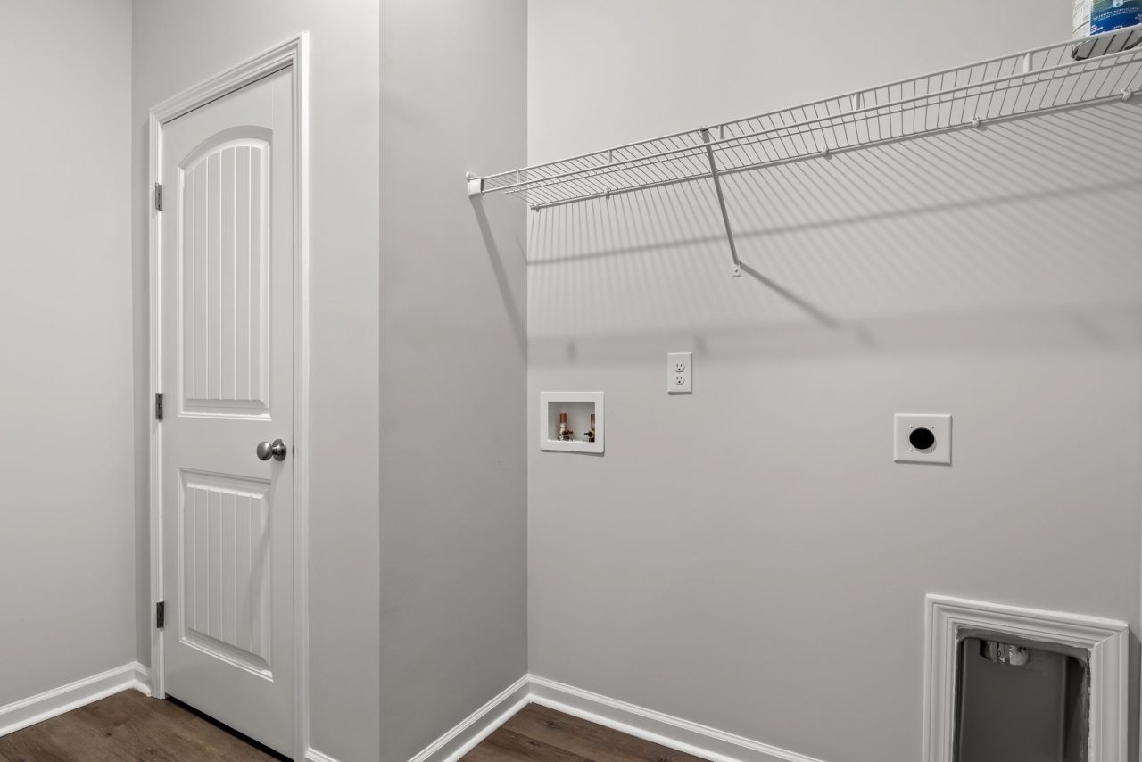 1001 Oakley St. Photo 14