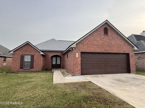 143 Legend Creek Drive, Youngsville, LA 70592