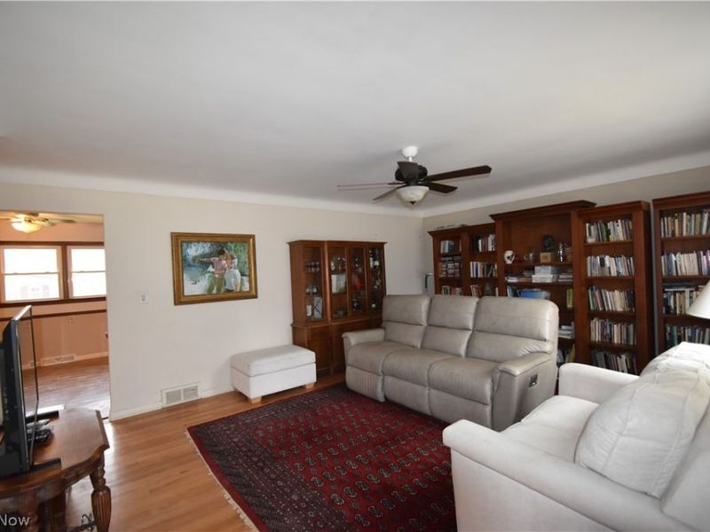 888 Edenridge Drive, Boardman, OH 44512 Photo 3