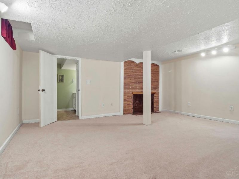 7 Glenmore Drive, Middletown, OH 45042 Photo 21