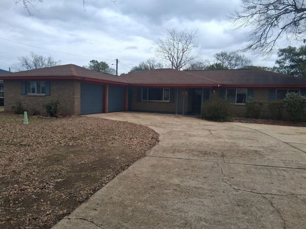 612 Sycamore Street, Columbus, MS 39702