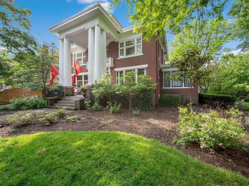 2465 E Broad Street, Columbus, OH 43209 Photo 10