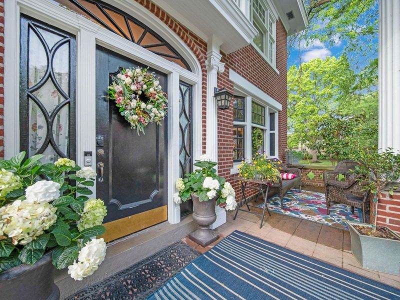 2465 E Broad Street, Columbus, OH 43209 Photo 14