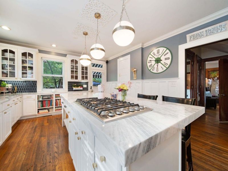 2465 E Broad Street, Columbus, OH 43209 Photo 19