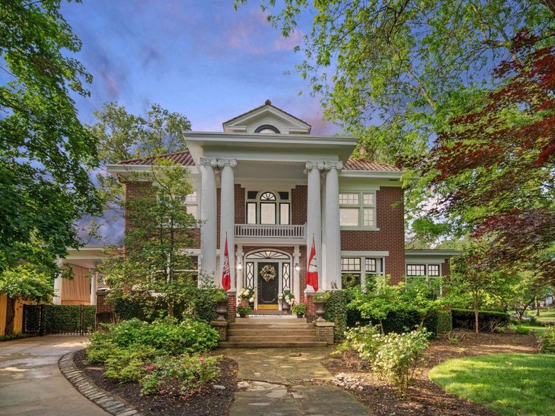 2465 E Broad Street, Columbus, OH 43209 Photo 2