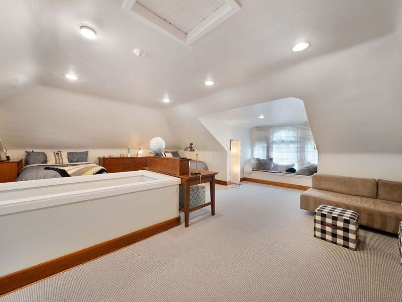 2465 E Broad Street, Columbus, OH 43209 Photo 44