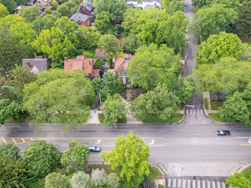 2465 E Broad Street, Columbus, OH 43209 Photo 5