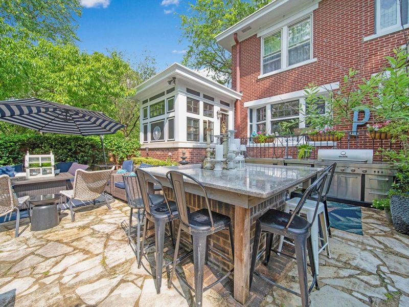 2465 E Broad Street, Columbus, OH 43209 Photo 58