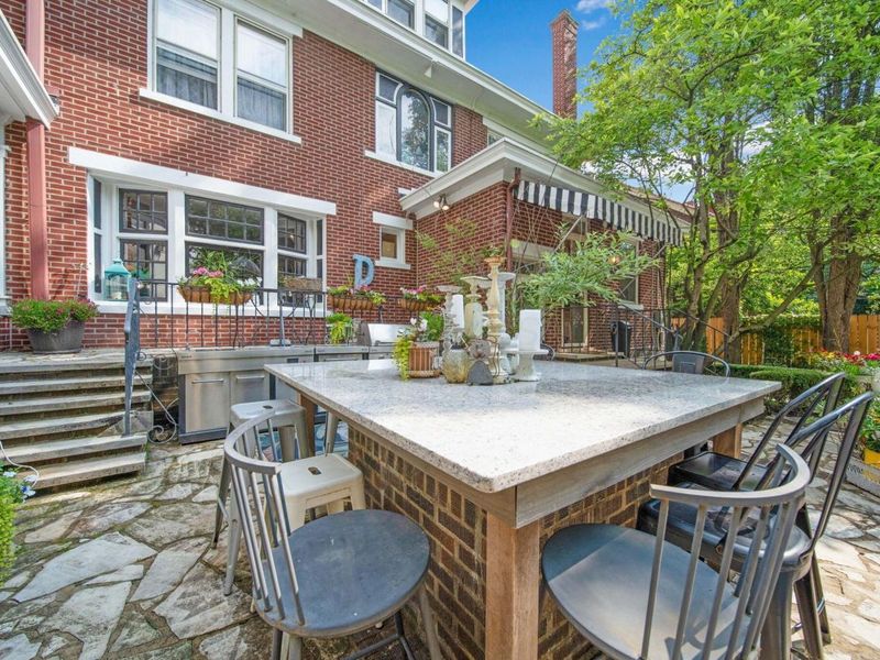 2465 E Broad Street, Columbus, OH 43209 Photo 59