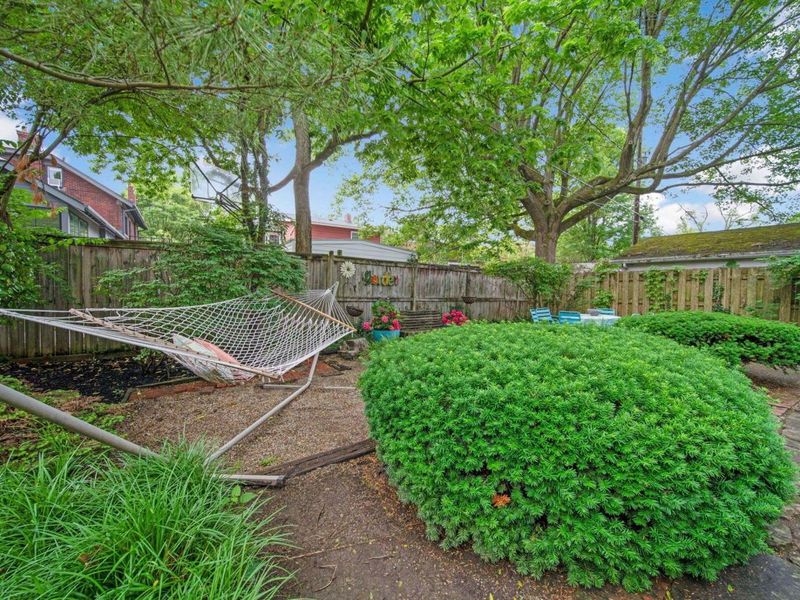 2465 E Broad Street, Columbus, OH 43209 Photo 77