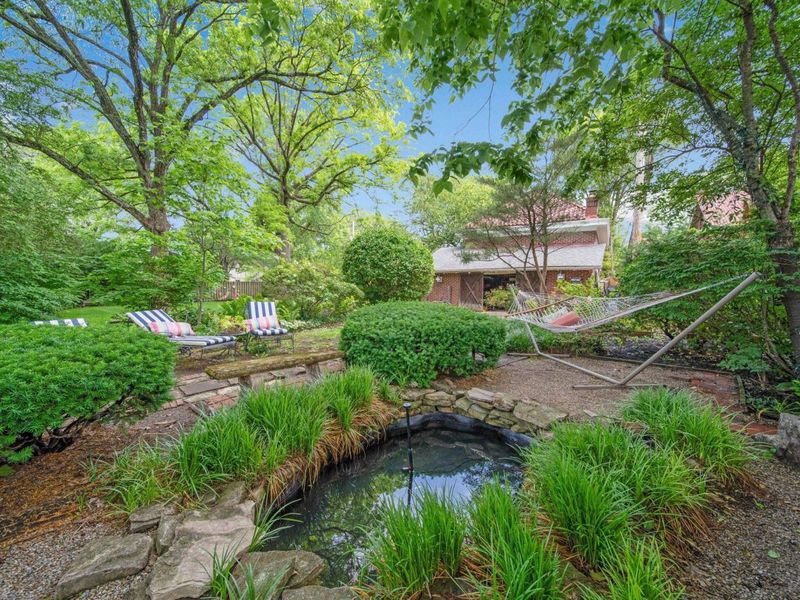 2465 E Broad Street, Columbus, OH 43209 Photo 78