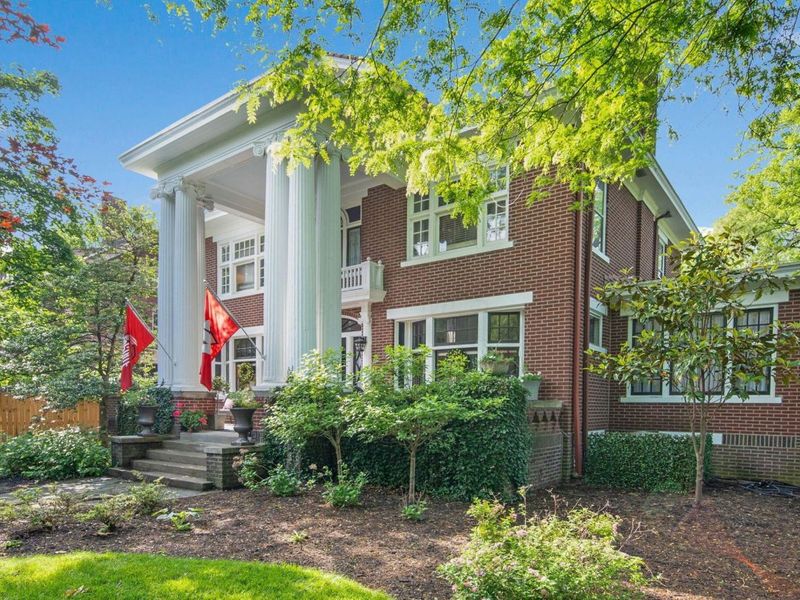 2465 E Broad Street, Columbus, OH 43209 Photo 9