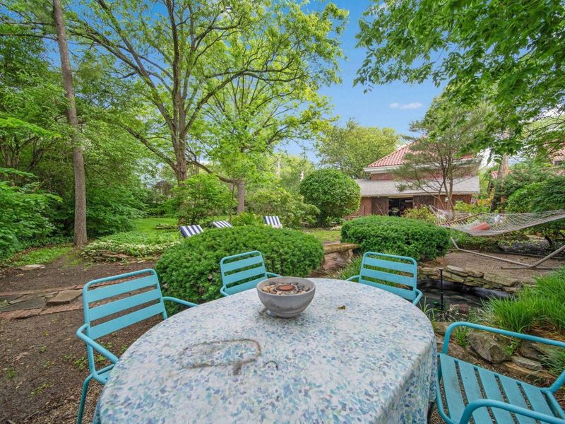 2465 E Broad Street, Columbus, OH 43209 Photo 91