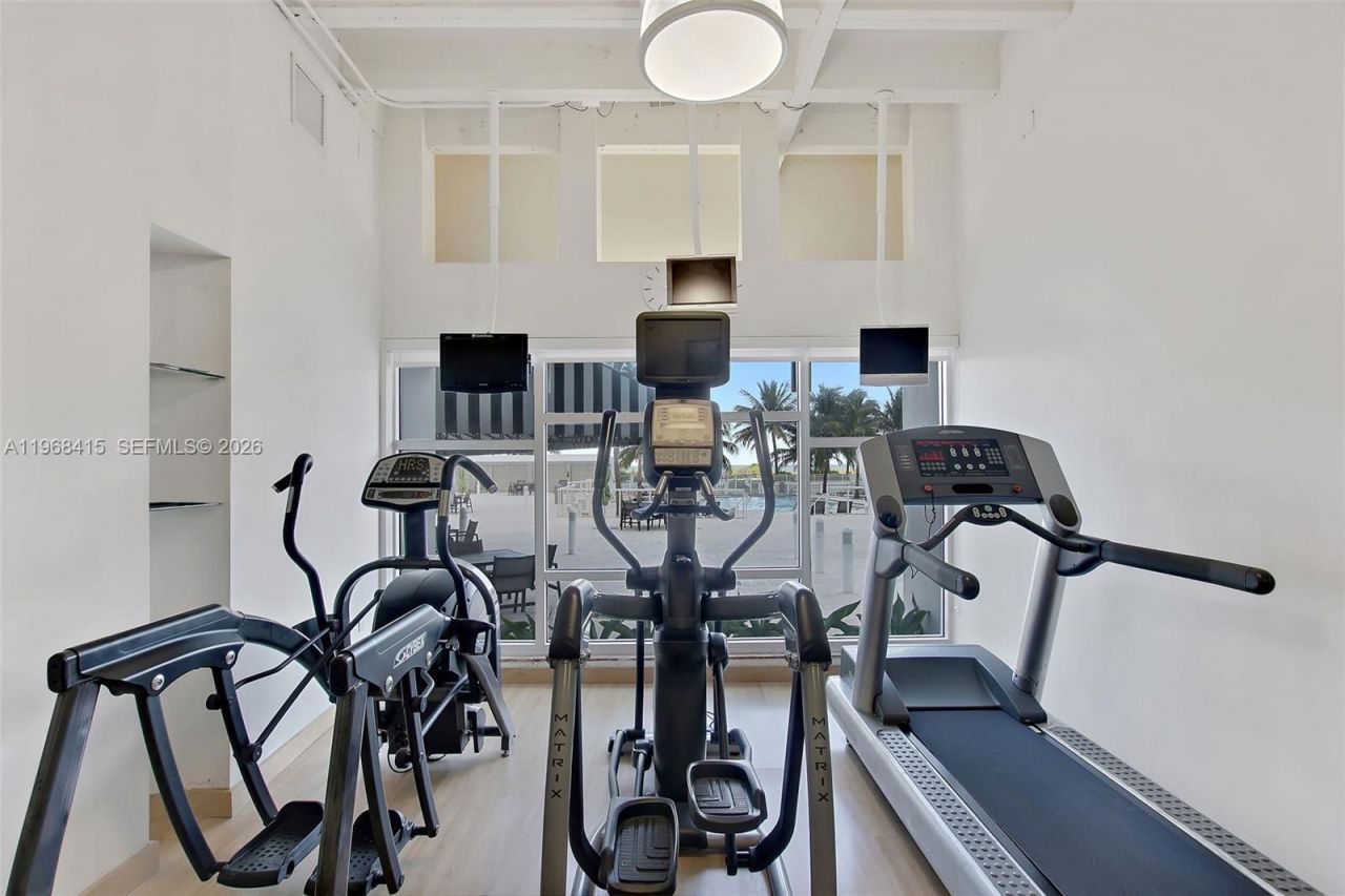 4925 Collins Ave, Unit 1A, Miami Beach, FL 33140 Photo