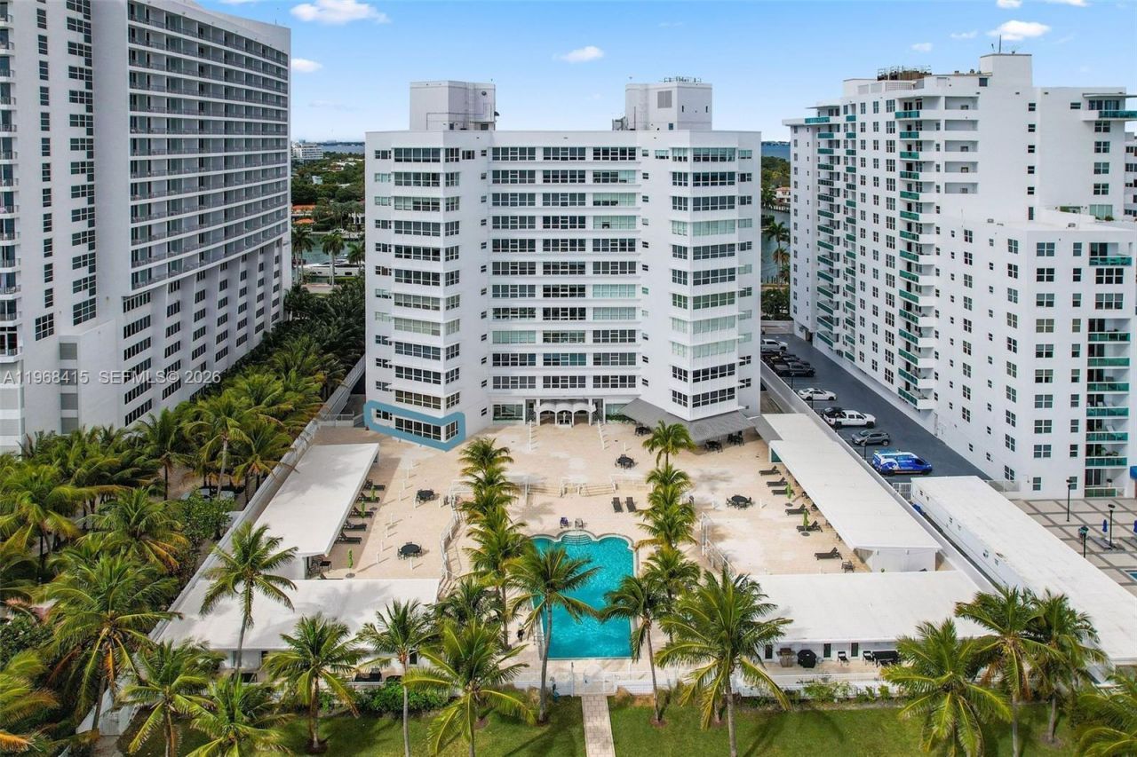 4925 Collins Ave, Unit 1A, Miami Beach, FL 33140 Photo
