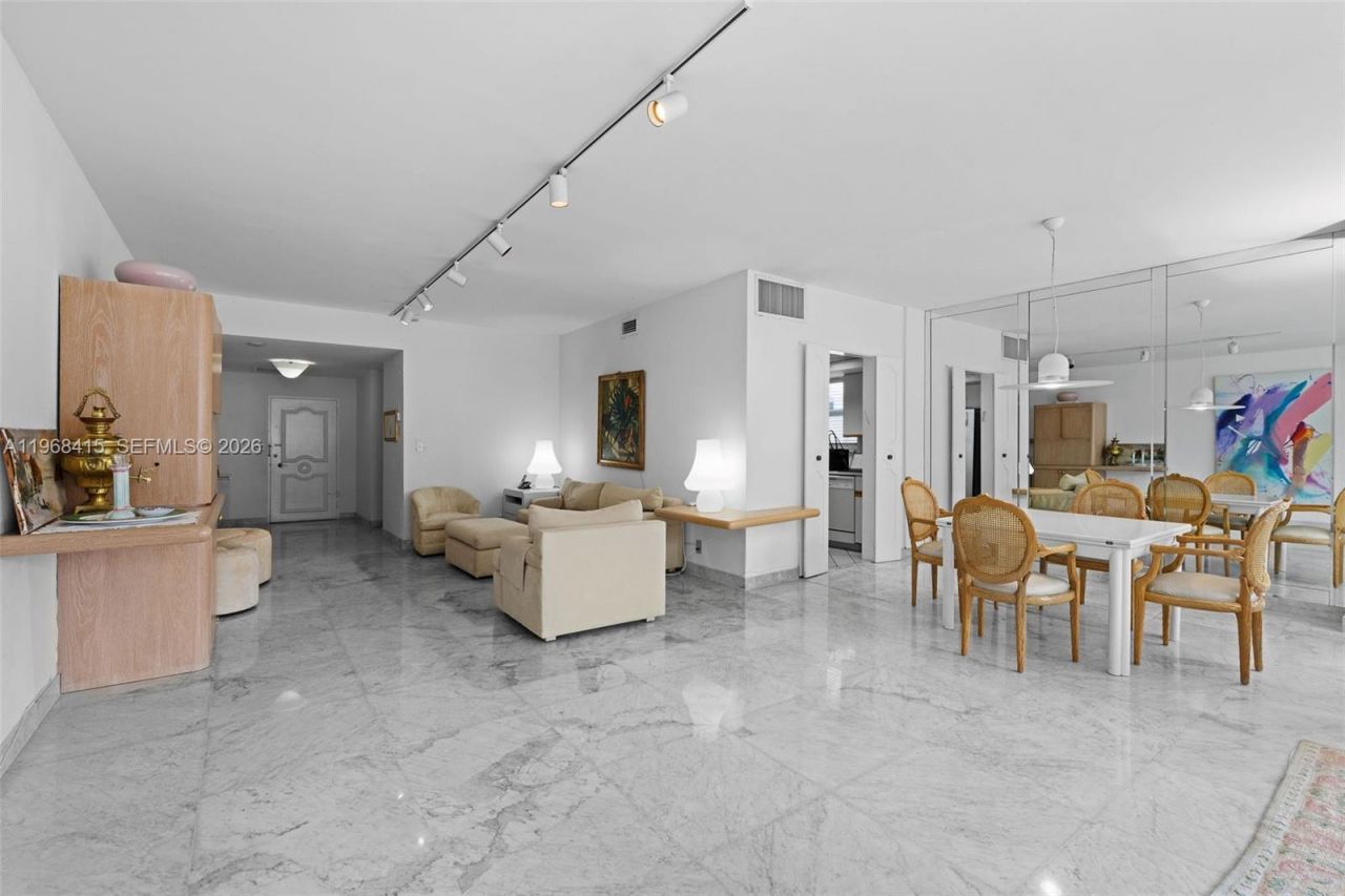 4925 Collins Ave, Unit 1A, Miami Beach, FL 33140 Photo