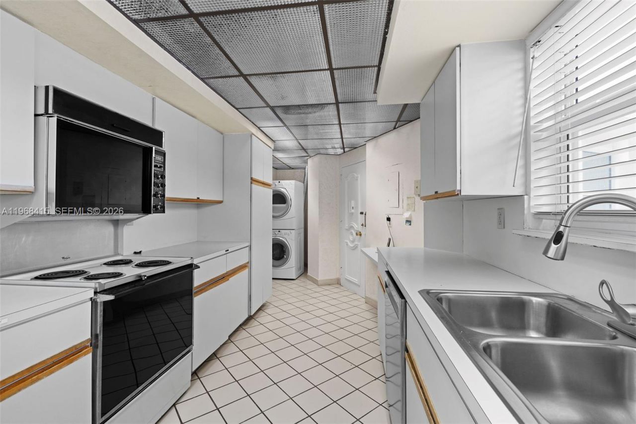 4925 Collins Ave, Unit 1A, Miami Beach, FL 33140 Photo