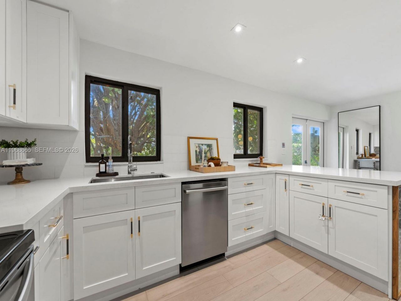 7731 SW 18th Ter , Miami, FL 33155 Photo