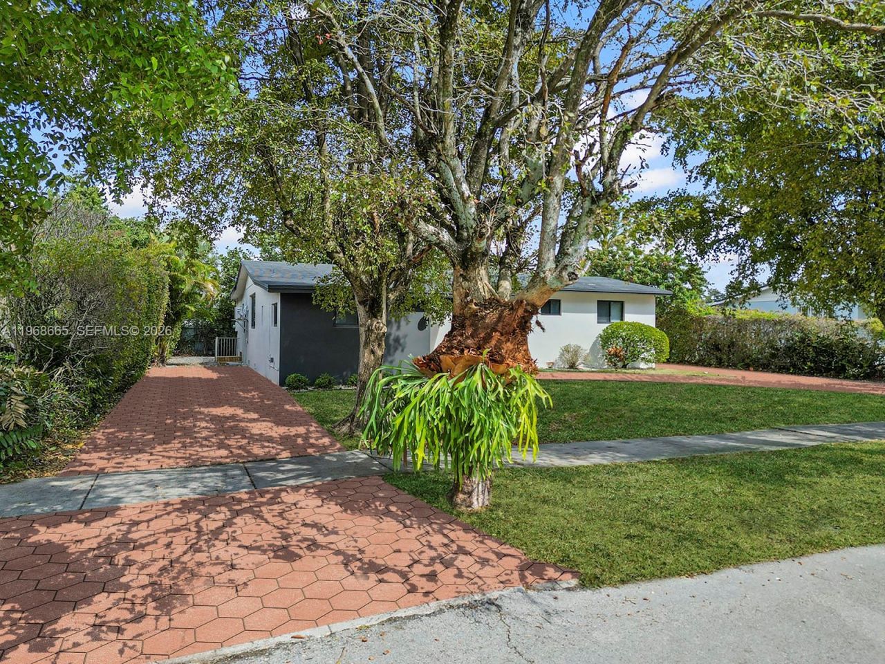 7731 SW 18th Ter , Miami, FL 33155 Photo