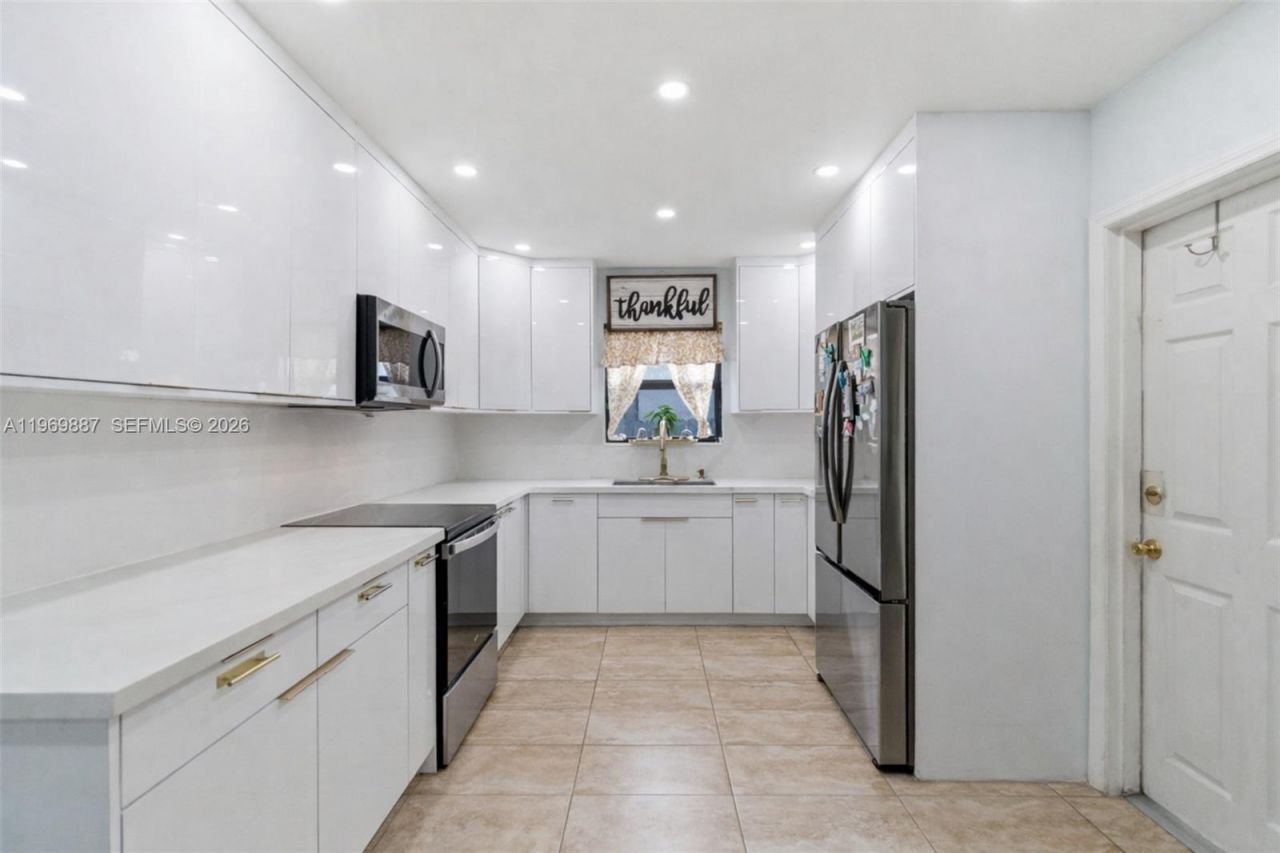 330 NW 13th St , Homestead, FL 33030 Photo