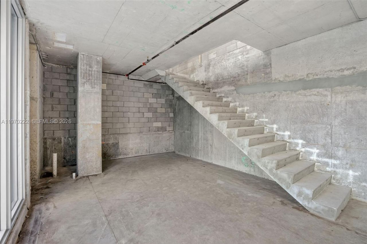 1110 NW 1 St, Unit Commercial, Miami, FL 33128 Photo