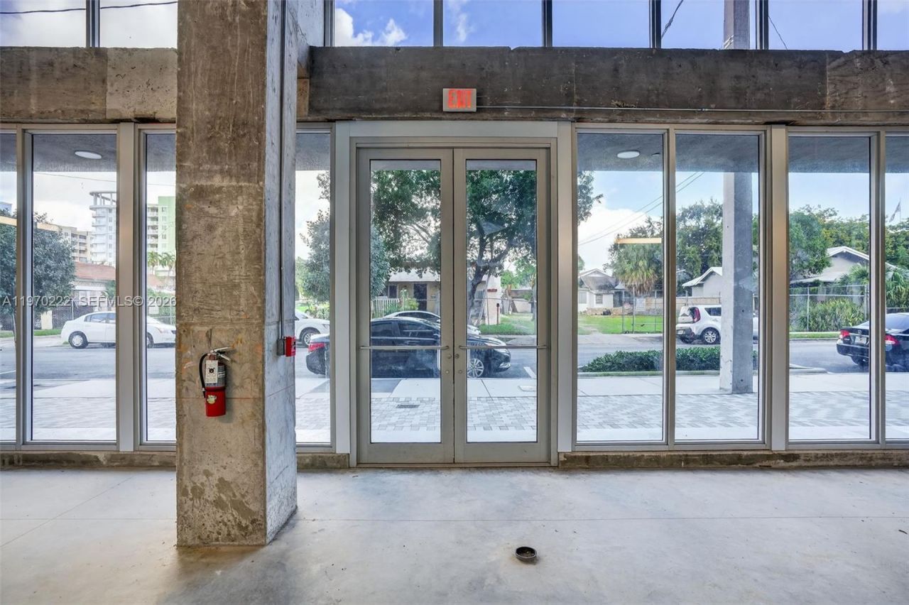 1110 NW 1 St, Unit Commercial, Miami, FL 33128 Photo